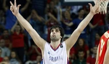 Ο Μίλος Τεόντοσιτς στο contra.gr (vids)