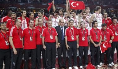 Από 1εκ δολάρια και ένα διαμέρισμα πήρε κάθε Tούρκος διεθνής (vid)