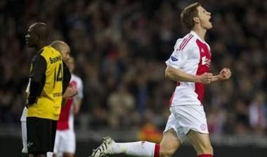 9η αγ.: Προσπέρασε πάλι η Αϊντχόφεν, σπουδαίο διπλό της Τβέντε (vid)