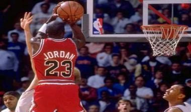 Στα “μαχαίρια”  Jordan –  Kobe. Ποιός είναι ο καλύτερος;