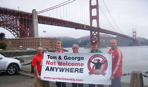 Η αντιαμερικανική καμπάνια των οπαδών της Λίβερπουλ ανά την Υφήλιο (pics)