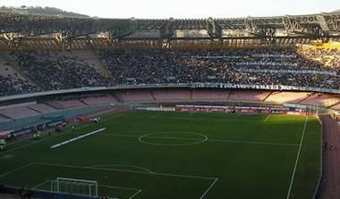 Συναγερμός για την “εκστρατεία” δέκα χιλιάδων Ναπολιτάνων στο Λίβερπουλ