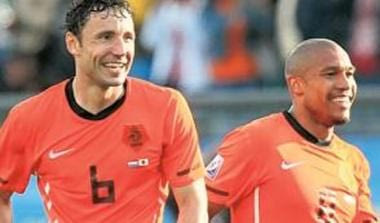 “Μην αλλάζεις”, η προτροπή του Φαν Μπόμελ στον Ντε Γιονγκ!