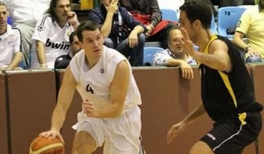 Μπαίνει στο χειρουργείο ο Στρναντ