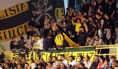 Eνταση στα Ιλίσια