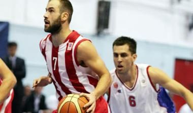 Πανιώνιος-Ολυμπιακός 70-77