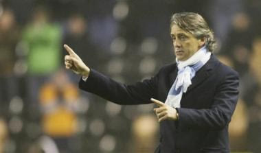 Ο Μαντσίνι σε δυσκολίες, οι παίκτες στράφηκαν εναντίον του