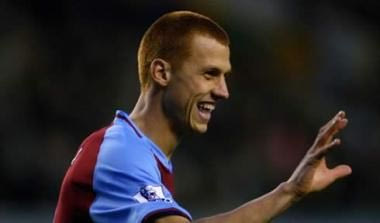 Χωρίς κεντρικούς χαφ έμεινε η Βίλα