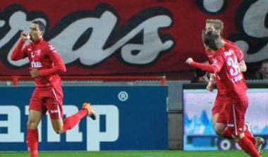 13η αγ.: Ήττα-σοκ για τον Άγιαξ, πάντα μπροστά η Τβέντε (vids)