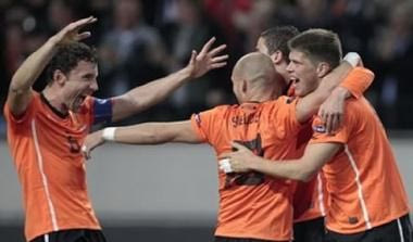 Ο Ρουμενίγκε… συμβουλεύει τον Φαν Μπόμελ να μην αγωνιστεί με την Εθνική Ολλανδίας