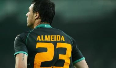 “Αγκαλιά” με την Μπεσίκτας ο Αλμέιδα