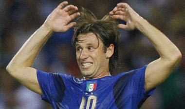 Ο Κασάνο συμφώνησε με τη Μίλαν και στέλνει τον Ροναλντίνιο στο Λος Άντζελες!