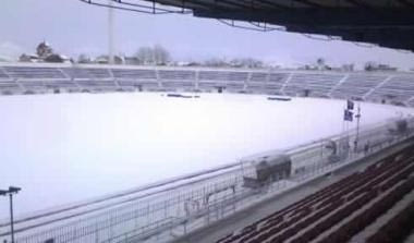 Λευκό τοπίο τα Τρίκαλα, απειλείται το παιχνίδι με την Καλλιθέα