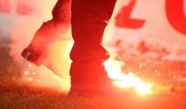 Σοβαρά επεισόδια στην Τρίπολη. Φυγαδεύτηκαν οι δημοσιογράφοι (video)