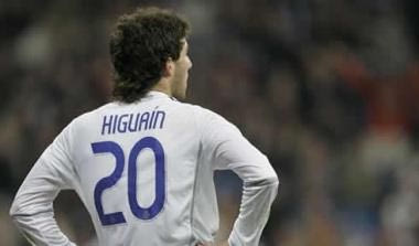 Φόβοι για 3μηνη απουσία του Ιγκουαϊν, πρόβλημα με Ρονάλντο