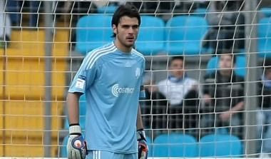 Ανανέωσε μέχρι το 2015 ο Καρνέζης, ακολουθεί ο Βύντρα