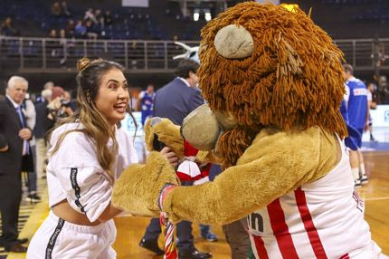 Από πότε οι Influencers υποστηρίζουν ομάδες και πηγαίνουν γήπεδο;