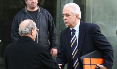 Μαυροκουκουλάκης: “Αφήστε τις ιστοσελίδες και τα ραδιόφωνα”