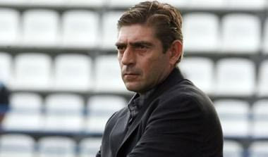 Παντελίδης: “Εύκολο το ματς μετά την αποβολή”. Αναστόπουλος: “Κοιτάμε μπροστά”