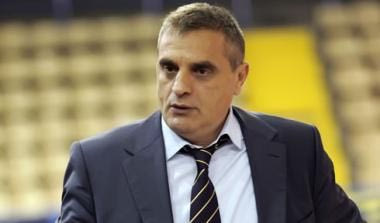 Δύο τα προβλήματα για τον Πεδουλάκη