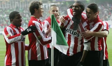 Νίκες για τους πρωτοπόρους, έχασε έδαφος ο Άγιαξ