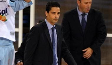 Σφαιρόπουλος: “Πολύ σημαντική νίκη”Mπαρτζώκας: “Θα έχουμε σκαμπανεβάσματα”