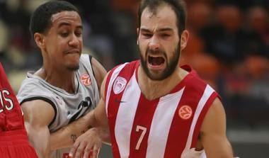 Παίζει μπάσκετ ο μαρμαρωμένος βασιλιάς;