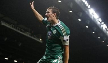 Ο Τζέκο φτάνει στην Αγγλία για τη Μάντσεστερ Σίτι