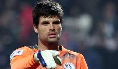 Επιμένει για Κωνσταντόπουλο, “βλέπει” και Ρούνιε, “κλεισμένος” ο Χέλγκανσον