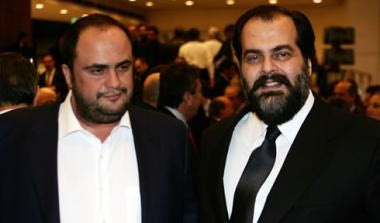 Στα μαχαίρια Πατέρας και Μαρινάκης