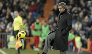 Πανό στήριξης στον Μουρίνιο, νέα άρνηση για Νίστελροϊ