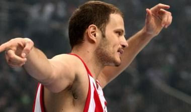 Νεστέροβιτς: “Γύρισα από την Αμερική για τους τίτλους”