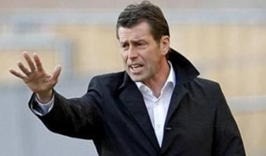 Aνανέωσε στην Άιντραχτ ο Σκίμπε