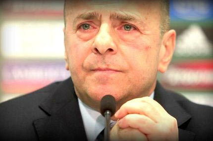 Φτάνει πια με τον λαϊκισμό!