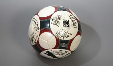 Η μπάλα της ΑΕΚ σε δημοπρασία