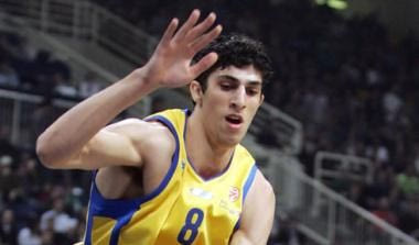 Στα δύο το βραβείο του MVP. Πρώτευσαν Ελιγιάχου και Φίσερ (video)