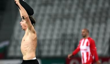 Πέταξε… με ελικόπτερο για τον ημιτελικό