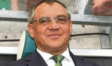 Ο Μάγκατ στο facebook για να ηρεμήσει τους οπαδούς της Σάλκε