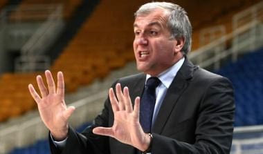 Ομπράντοβιτς: “Θέλουμε και τη νίκη και τη διαφορά”