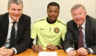 Ανανέωσε ο Εβρά με τη Μάντσεστερ Γιουνάιτεντ