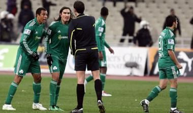 Το κλίμα στην Παιανία, η ατάκα του Βύντρα και ο τραυματισμός του Σισέ