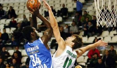 Μπένετον-Πανελλήνιος 82-72