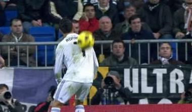 Συνεχίζει να προκαλεί ο Ρονάλντο με νέα “espaldinha” (vid)