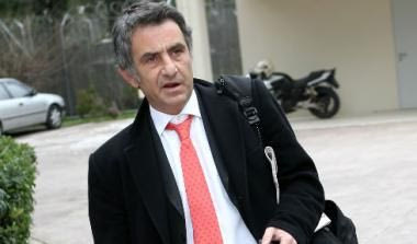 Βεκρής: “Ο κ.Μαρινάκης δυσφημίζει το ποδόσφαιρο”