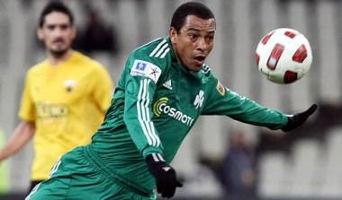 Πρόβλημα με Ζιλμπέρτο ενόψει ΑΕΚ. Έτοιμος ο Νίνης