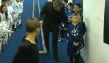 Ο Μουρίνιο και το σόου με τα παιδιά (vid)