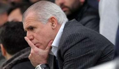 Στα άκρα με Αναστόπουλο η Καλλιθέα