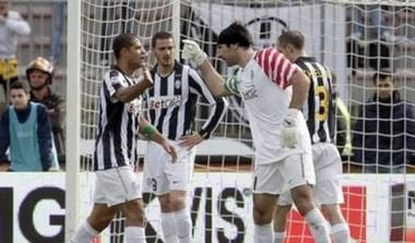 Μπουφόν: “Να μη μπαίνουμε στο γήπεδο σαν να είμαστε σε κηδεία”