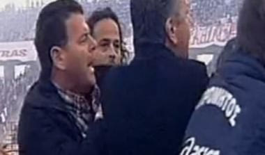 Φραστική επίθεση στον Δώνη (video)