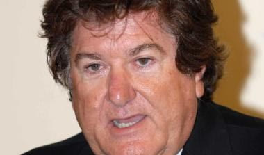 Μακρής στο Contra.gr: “Με ενδιαφέρει πολύ η ΑΕΚ, αλλά δεν μπορώ να την αγοράσω σε 2-3 μέρες”